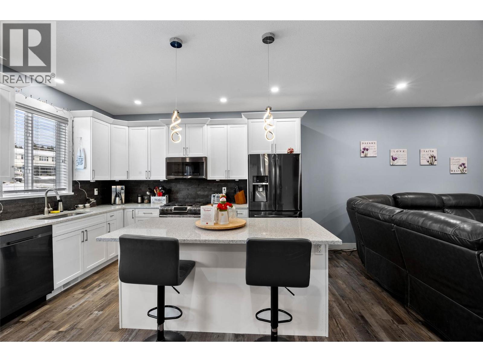 248 Calcite Drive, Logan Lake, British Columbia  V0K 1W0 - Photo 4 - 10370811