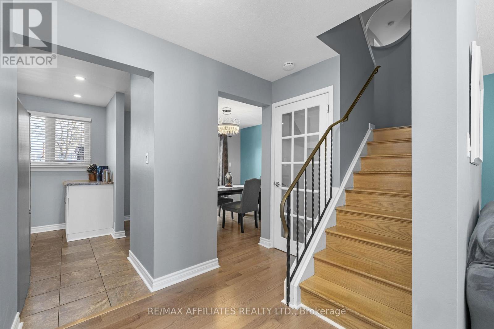 910 Borland Drive, Ottawa, Ontario  K1E 1X6 - Photo 11 - X12614012