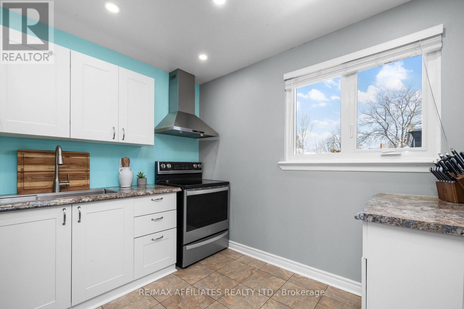 910 Borland Drive, Ottawa, Ontario  K1E 1X6 - Photo 14 - X12614012