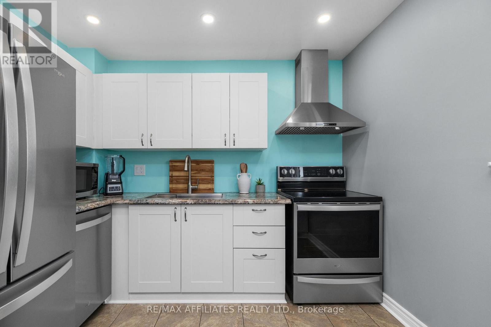 910 Borland Drive, Ottawa, Ontario  K1E 1X6 - Photo 15 - X12614012