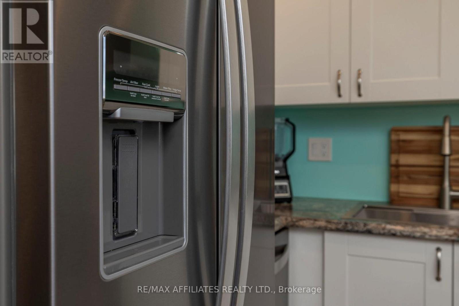 910 Borland Drive, Ottawa, Ontario  K1E 1X6 - Photo 18 - X12614012