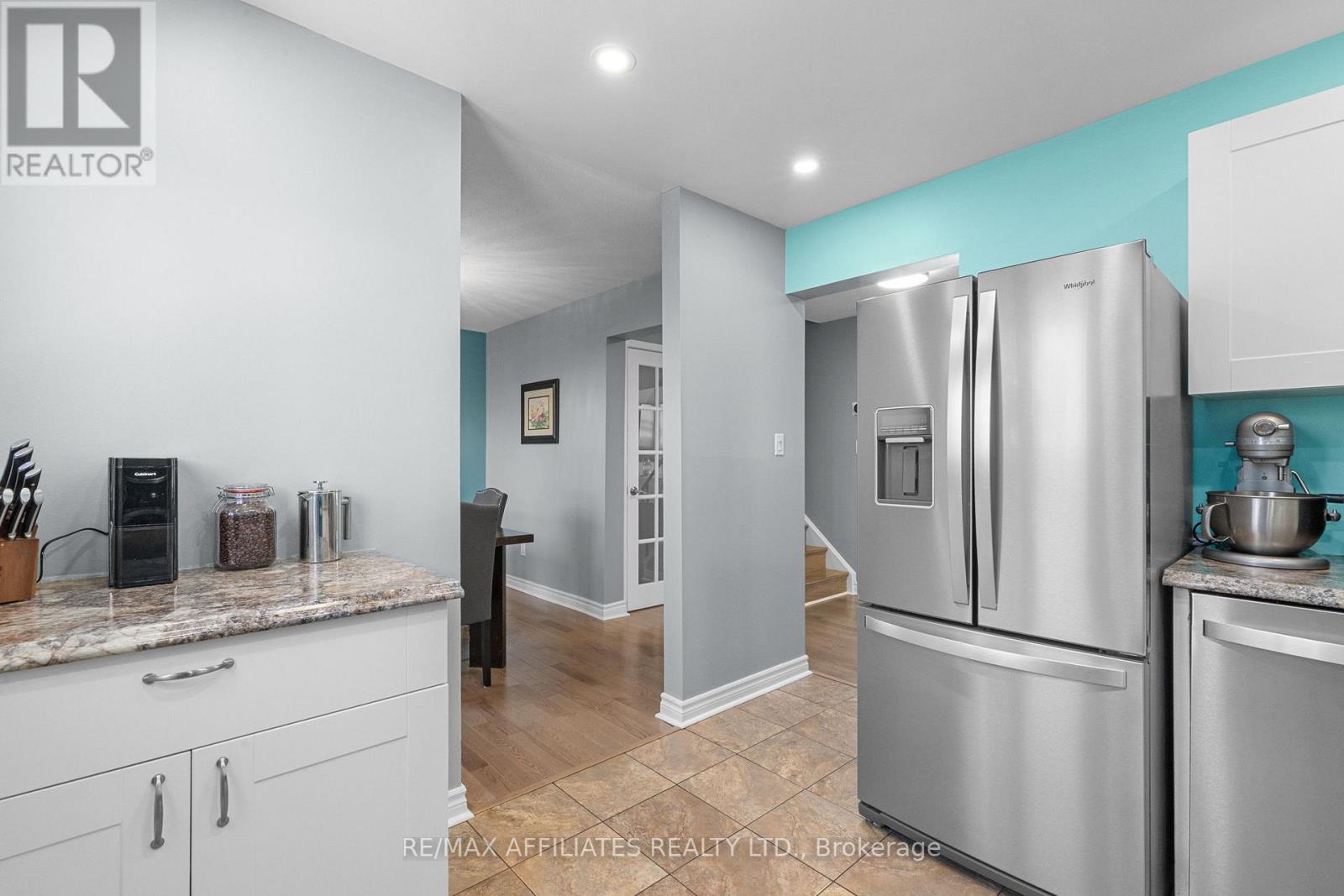 910 Borland Drive, Ottawa, Ontario  K1E 1X6 - Photo 20 - X12614012