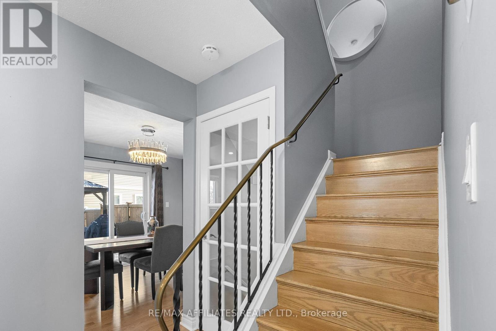 910 Borland Drive, Ottawa, Ontario  K1E 1X6 - Photo 22 - X12614012