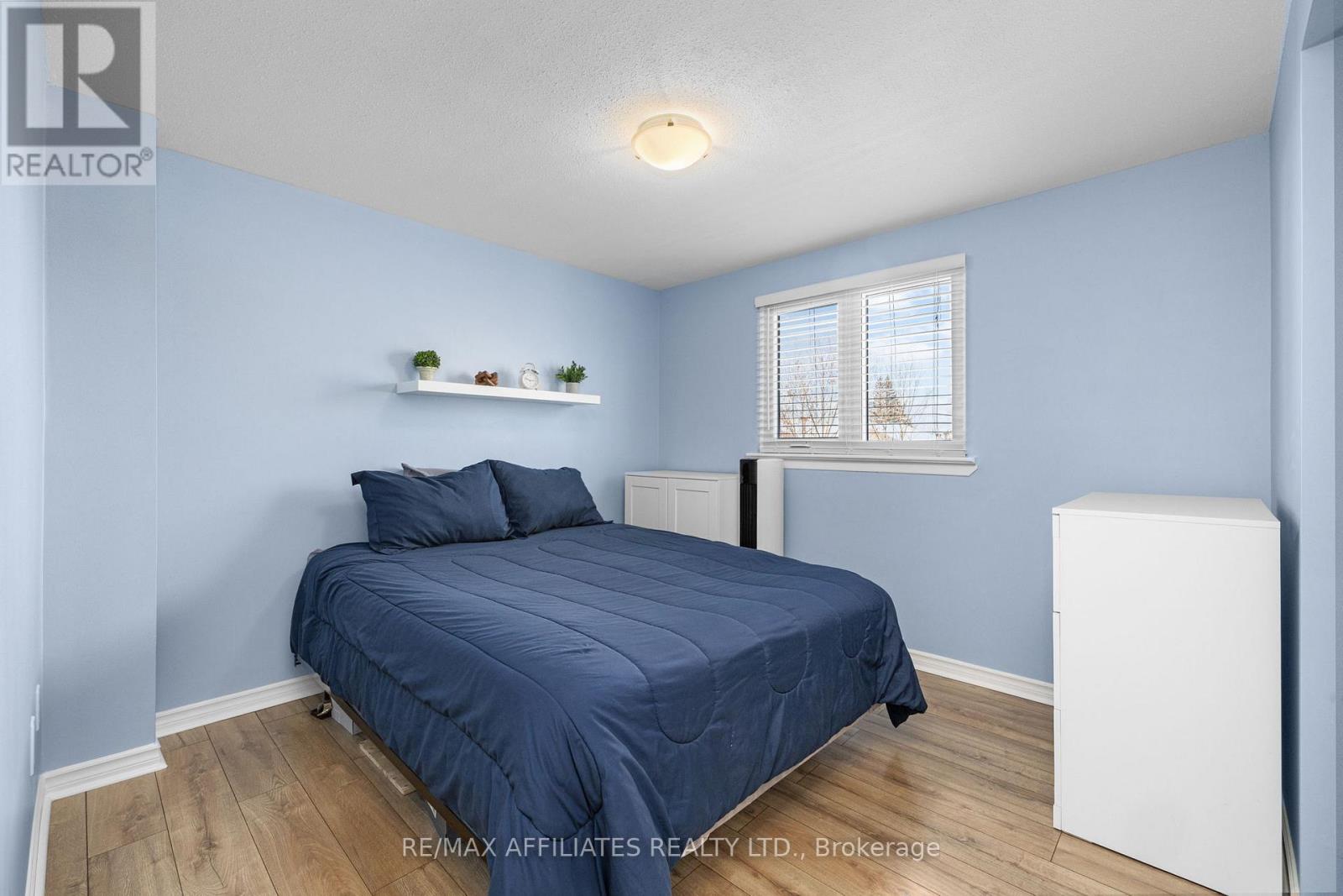 910 Borland Drive, Ottawa, Ontario  K1E 1X6 - Photo 29 - X12614012