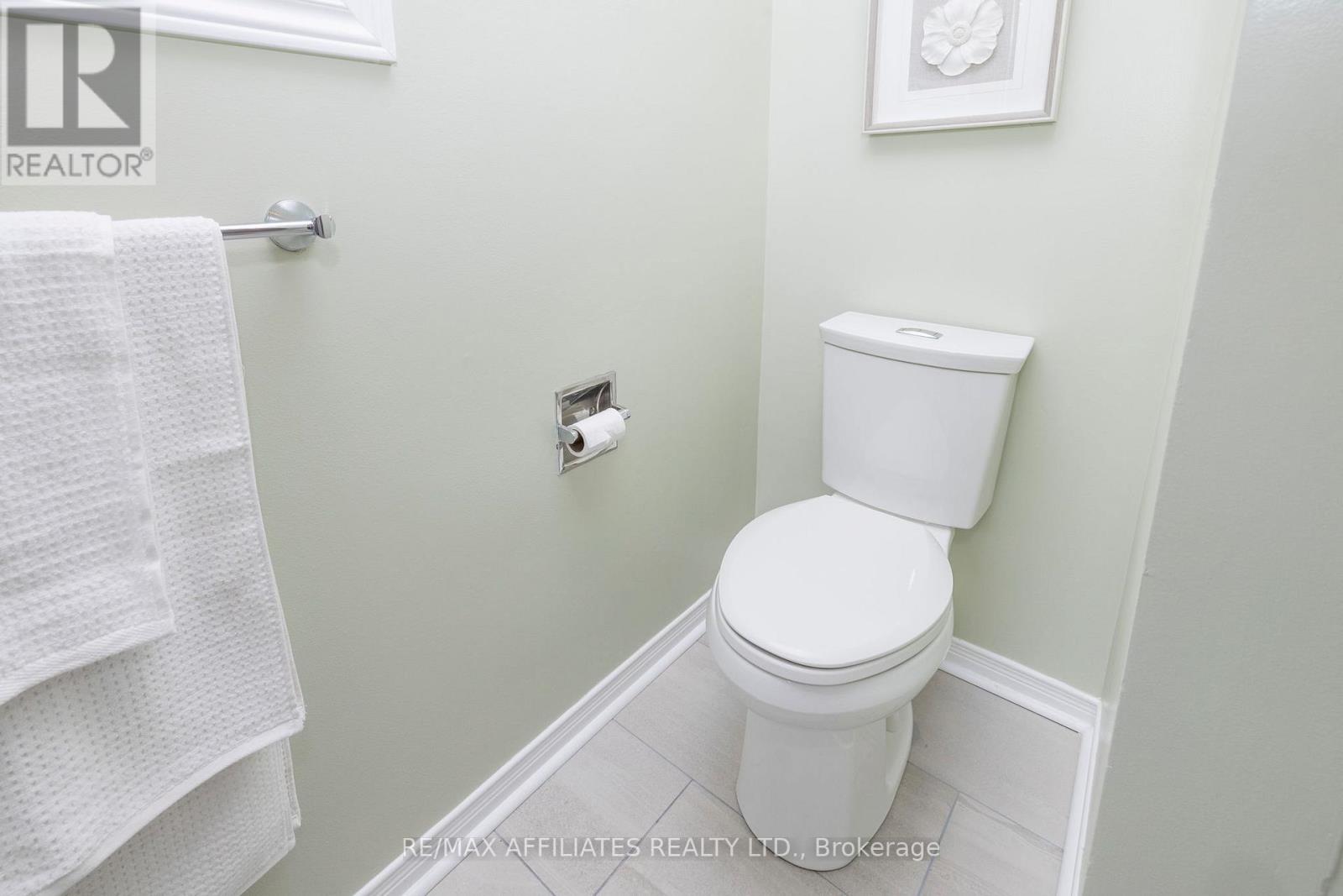 910 Borland Drive, Ottawa, Ontario  K1E 1X6 - Photo 34 - X12614012