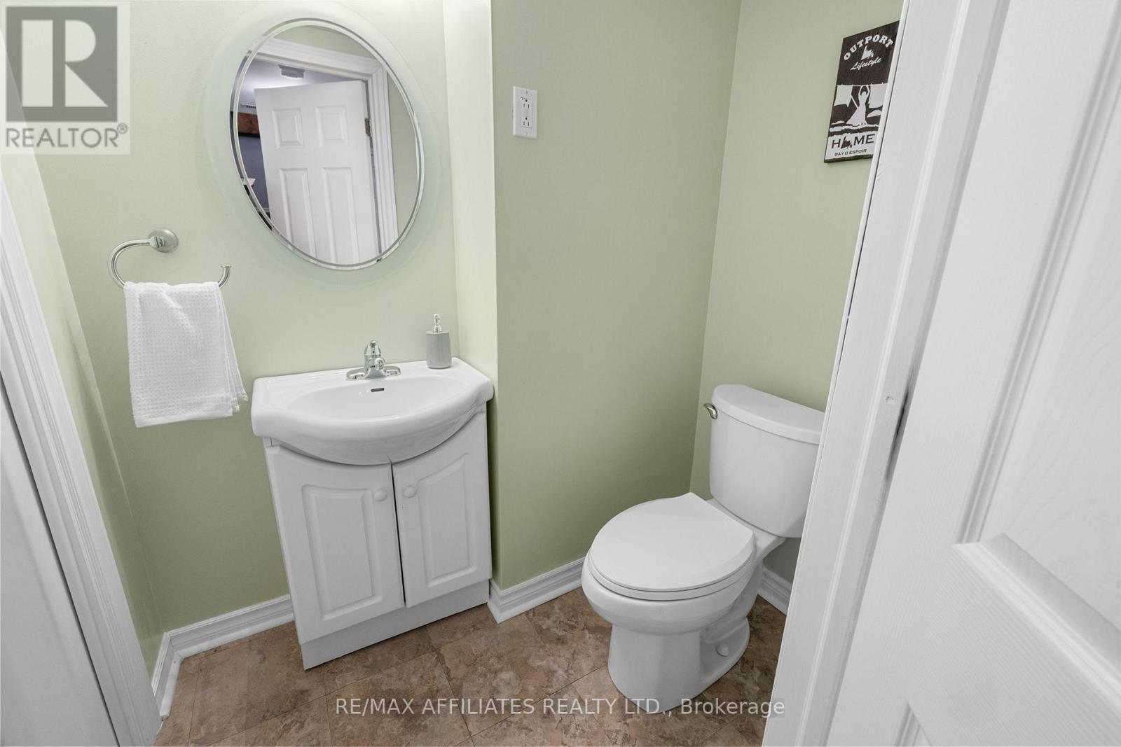 910 Borland Drive, Ottawa, Ontario  K1E 1X6 - Photo 40 - X12614012