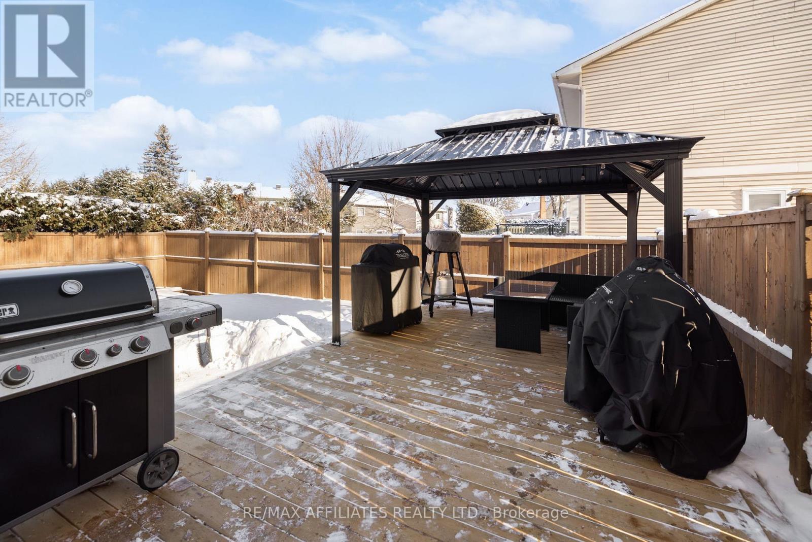 910 Borland Drive, Ottawa, Ontario  K1E 1X6 - Photo 41 - X12614012