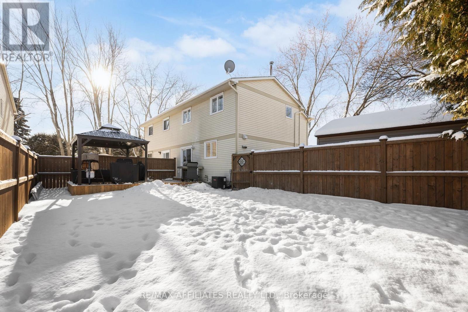 910 Borland Drive, Ottawa, Ontario  K1E 1X6 - Photo 45 - X12614012