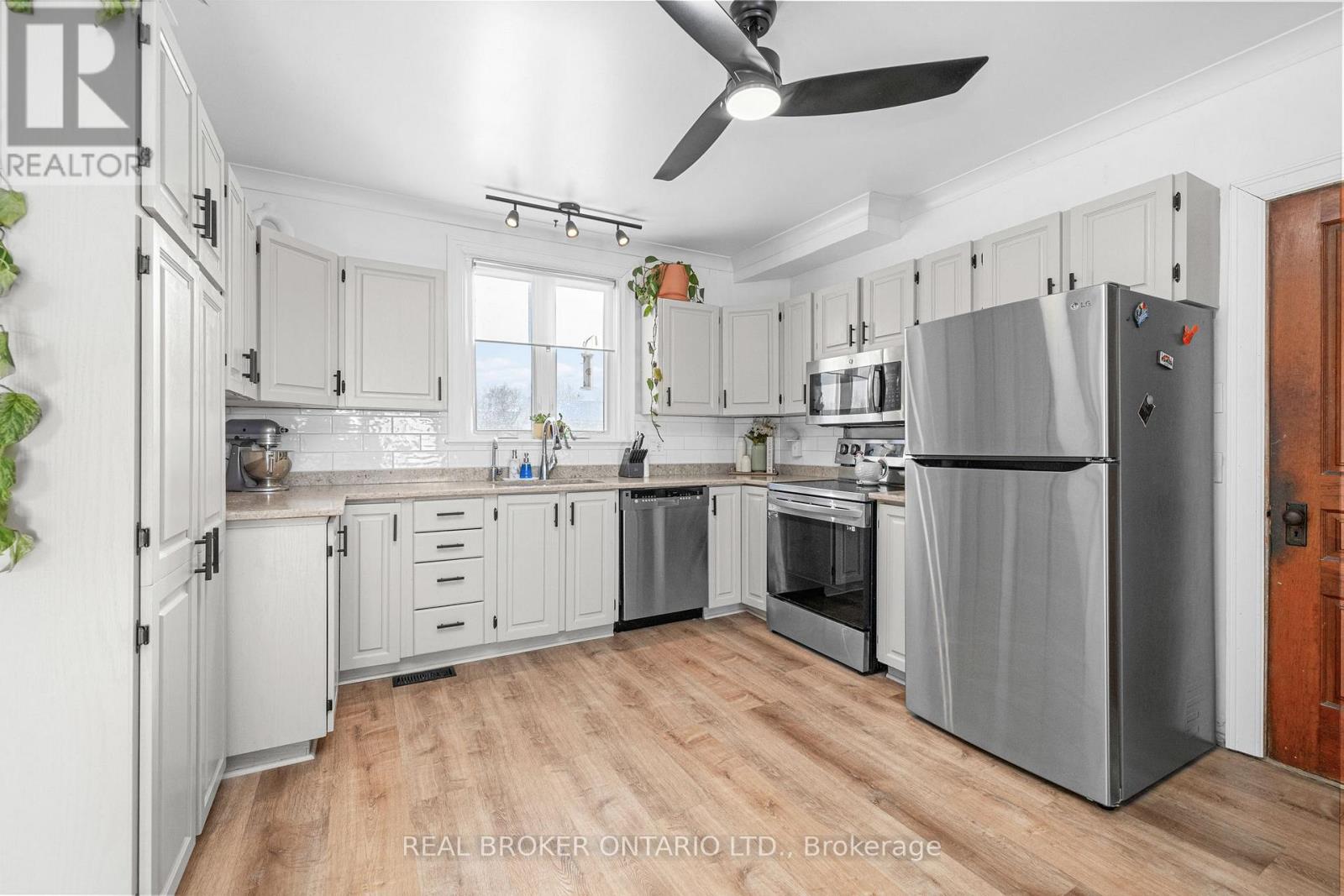 11505 Queen Street, North Dundas, Ontario  K0E 1J0 - Photo 5 - X12614124