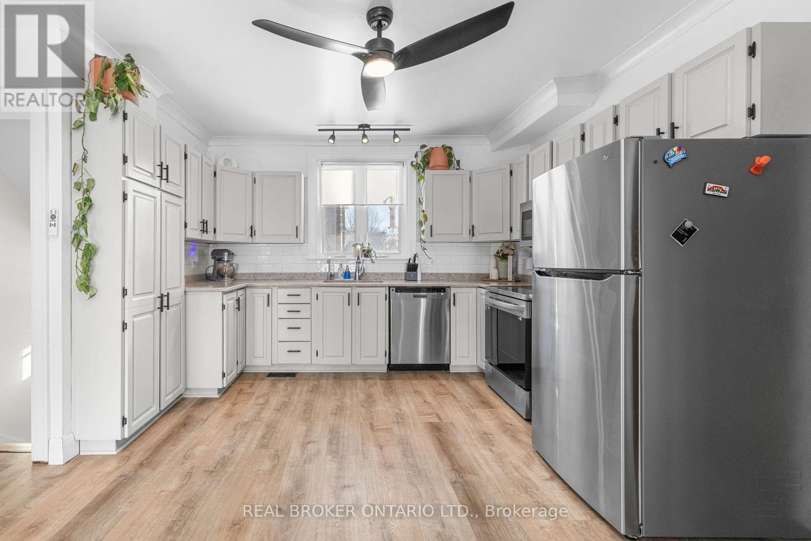 11505 Queen Street, North Dundas, Ontario  K0E 1J0 - Photo 6 - X12614124