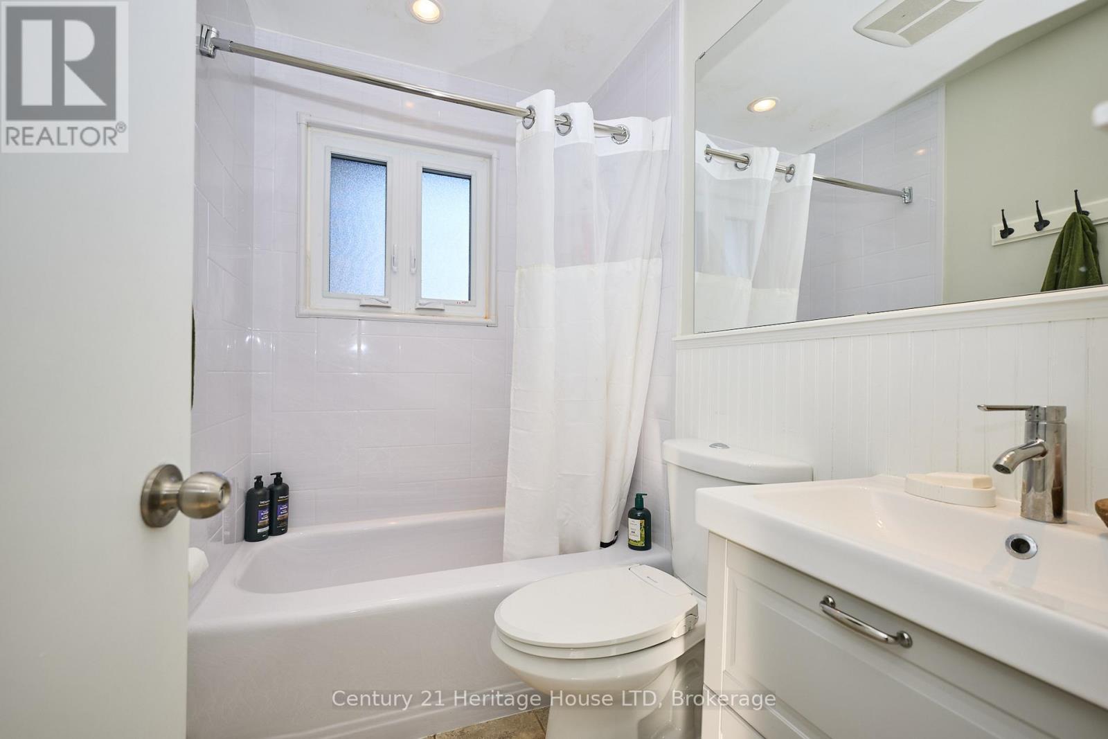 6887 Fairlawn Crescent, Niagara Falls, Ontario  L2G 5B1 - Photo 13 - X12614056