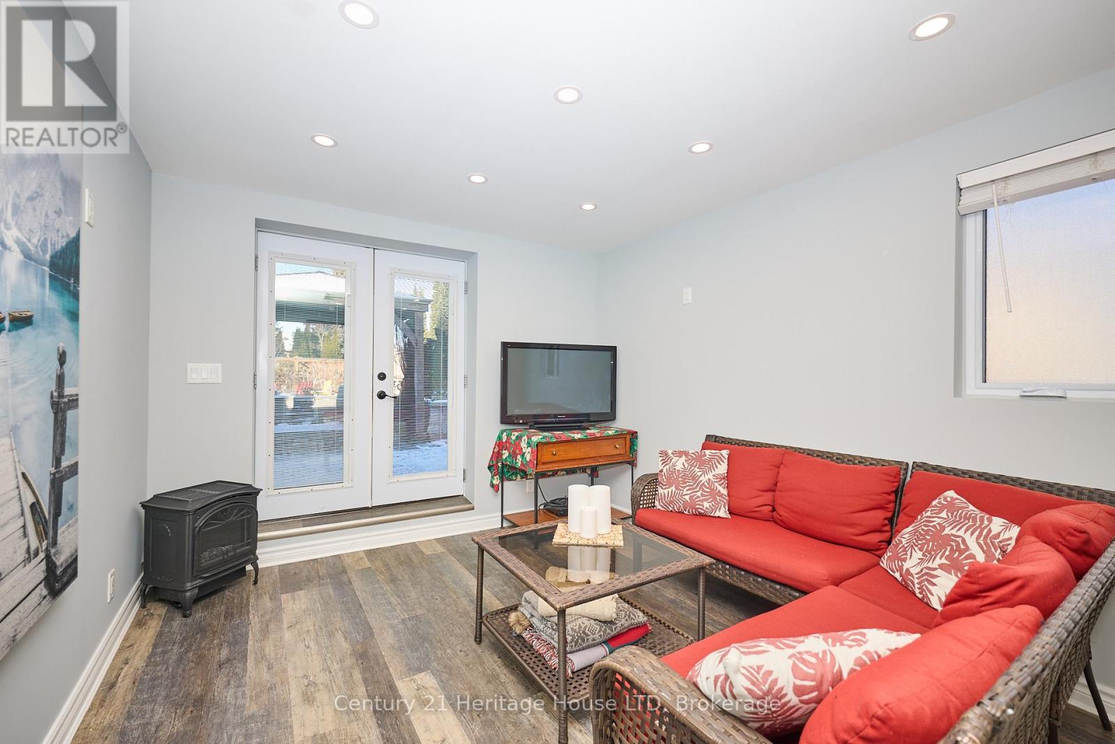 6887 Fairlawn Crescent, Niagara Falls, Ontario  L2G 5B1 - Photo 16 - X12614056