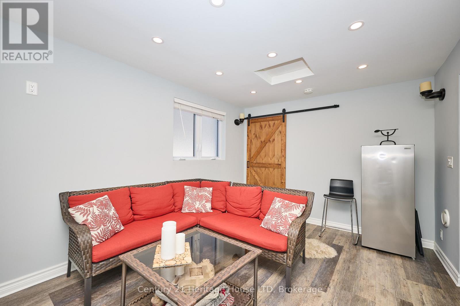 6887 Fairlawn Crescent, Niagara Falls, Ontario  L2G 5B1 - Photo 17 - X12614056