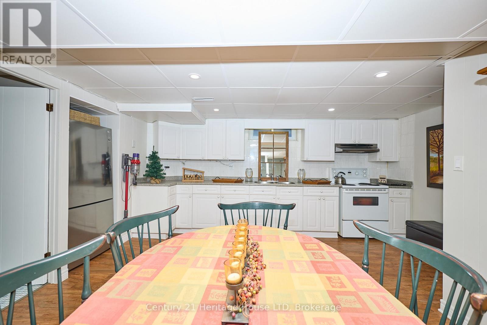 6887 Fairlawn Crescent, Niagara Falls, Ontario  L2G 5B1 - Photo 27 - X12614056