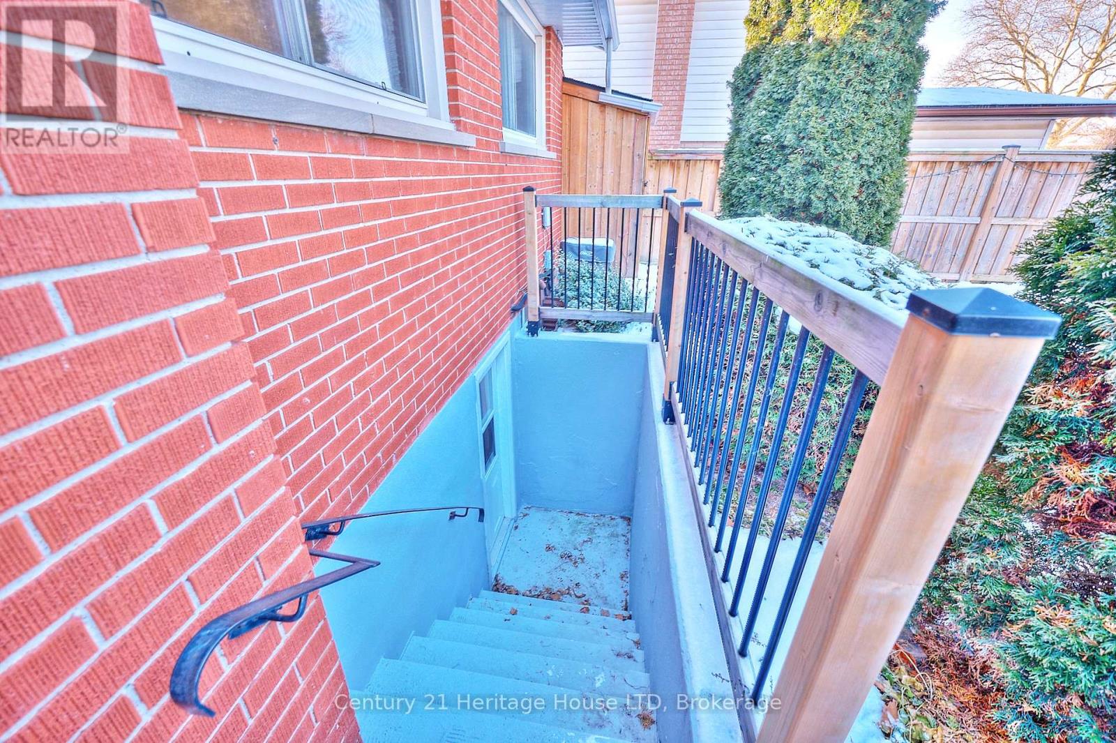 6887 Fairlawn Crescent, Niagara Falls, Ontario  L2G 5B1 - Photo 35 - X12614056