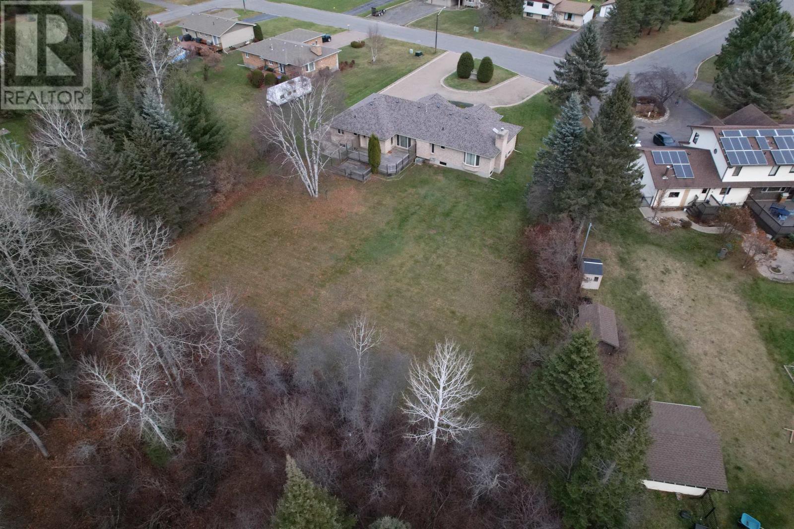 2200 Bordeaux Cres, Thunder Bay, Ontario  P7K 1C2 - Photo 13 - TB253643