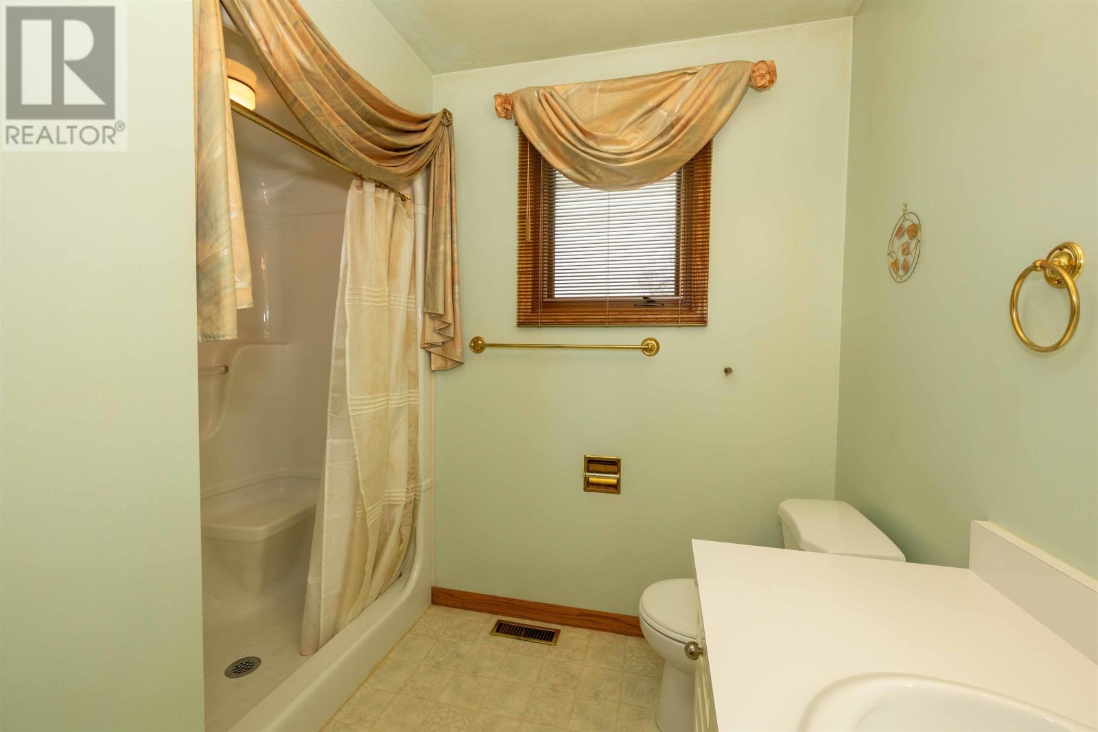 2200 Bordeaux Cres, Thunder Bay, Ontario  P7K 1C2 - Photo 33 - TB253643