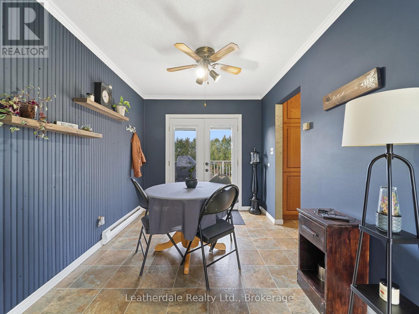 16 Preston Street, Oro-Medonte (Warminister), Ontario  L0K 2G0 - Photo 11 - S12614002