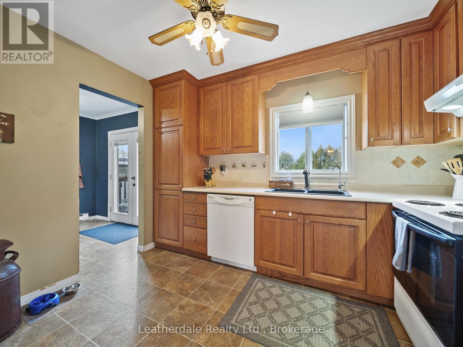 16 Preston Street, Oro-Medonte (Warminister), Ontario  L0K 2G0 - Photo 13 - S12614002