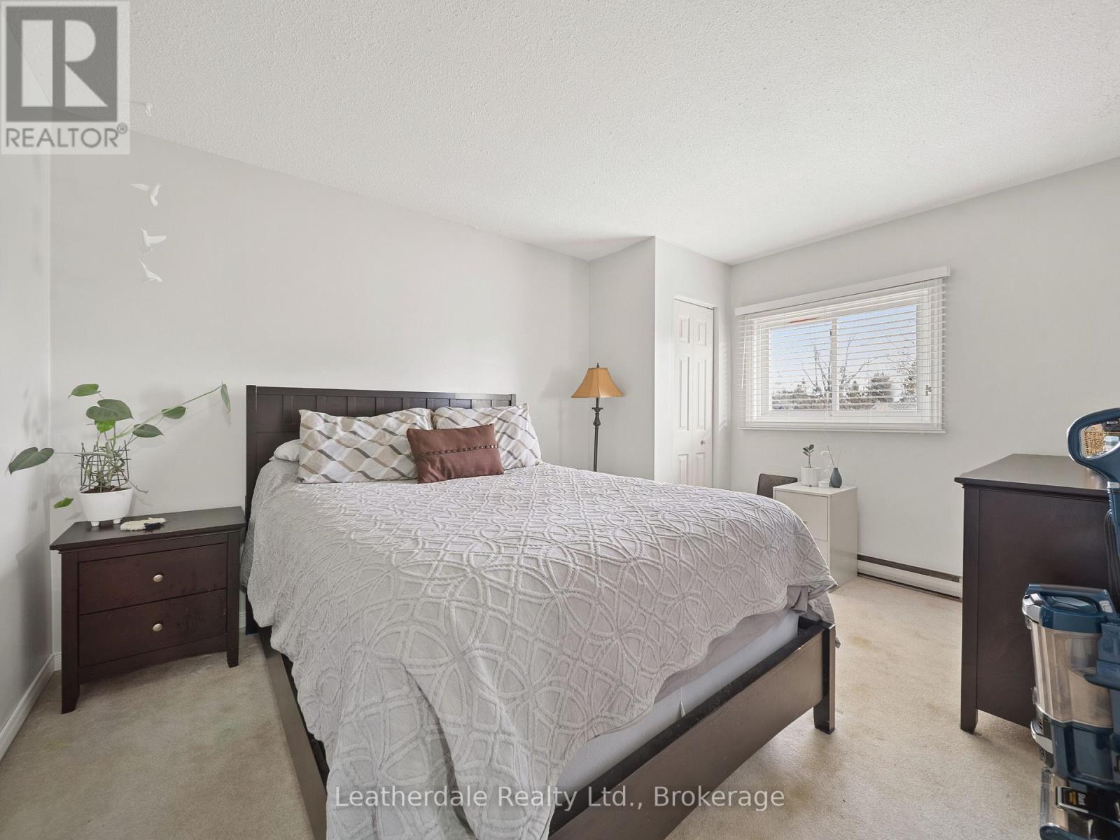 16 Preston Street, Oro-Medonte (Warminister), Ontario  L0K 2G0 - Photo 18 - S12614002