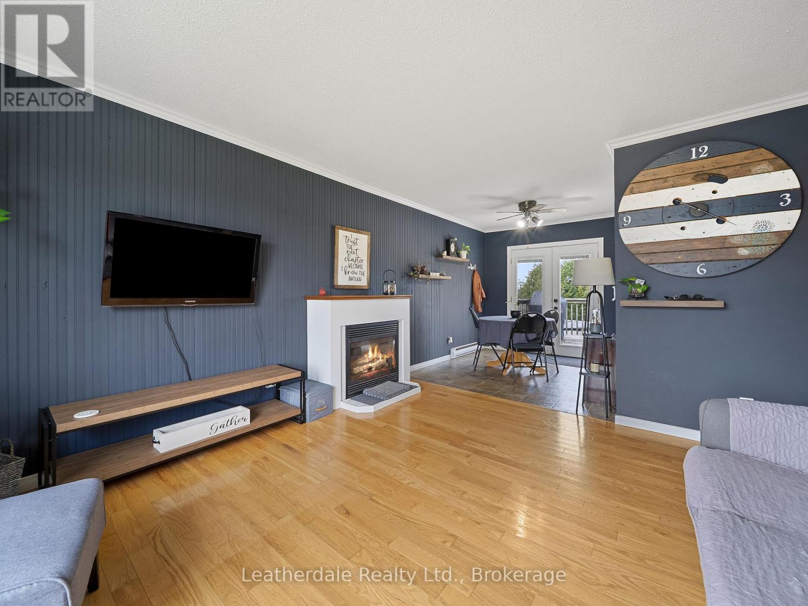 16 Preston Street, Oro-Medonte (Warminister), Ontario  L0K 2G0 - Photo 8 - S12614002