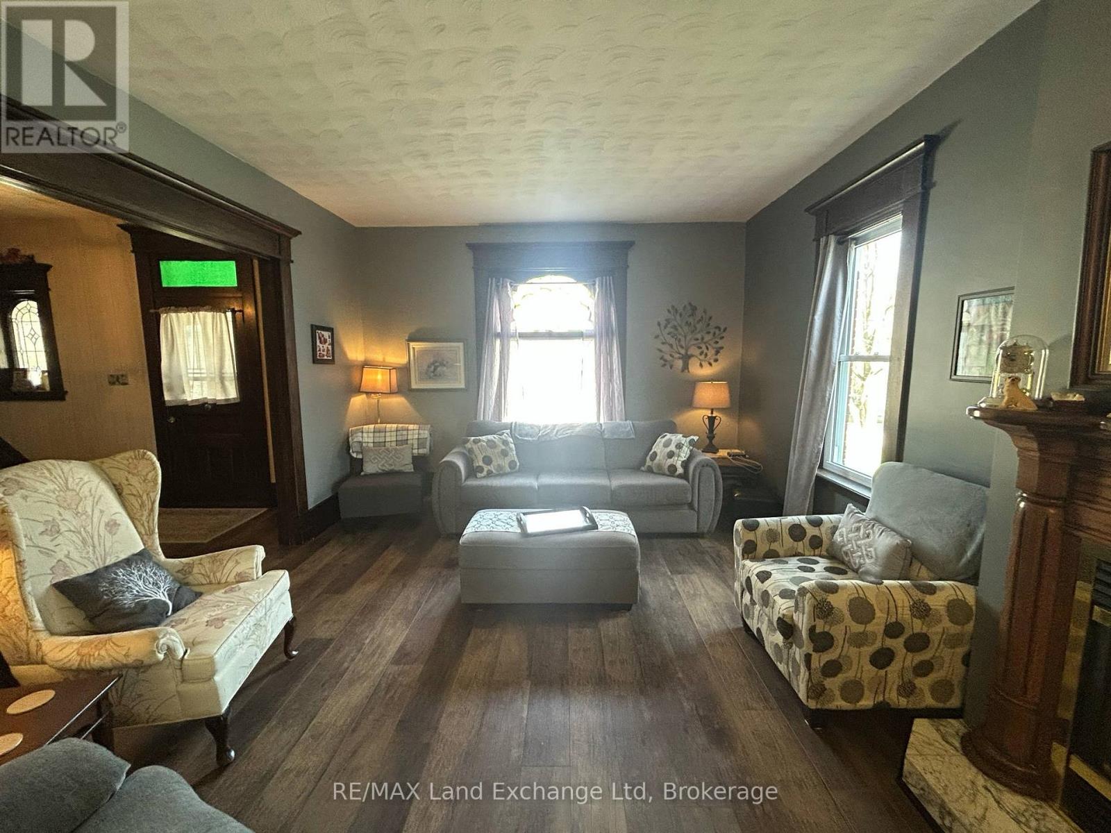 327 Frances Street, North Huron (Wingham), Ontario  N0G 2W0 - Photo 7 - X12613996