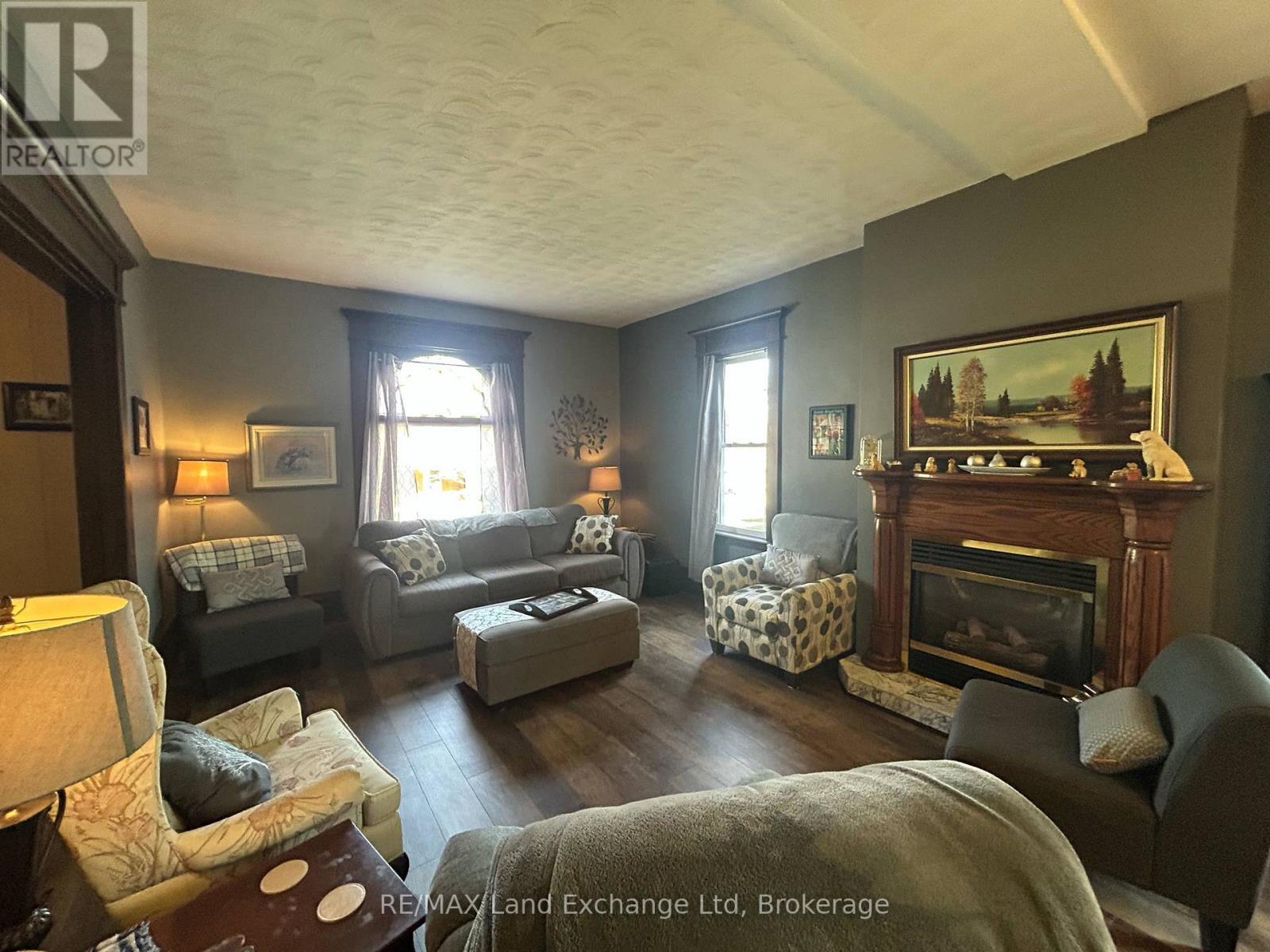 327 Frances Street, North Huron (Wingham), Ontario  N0G 2W0 - Photo 8 - X12613996