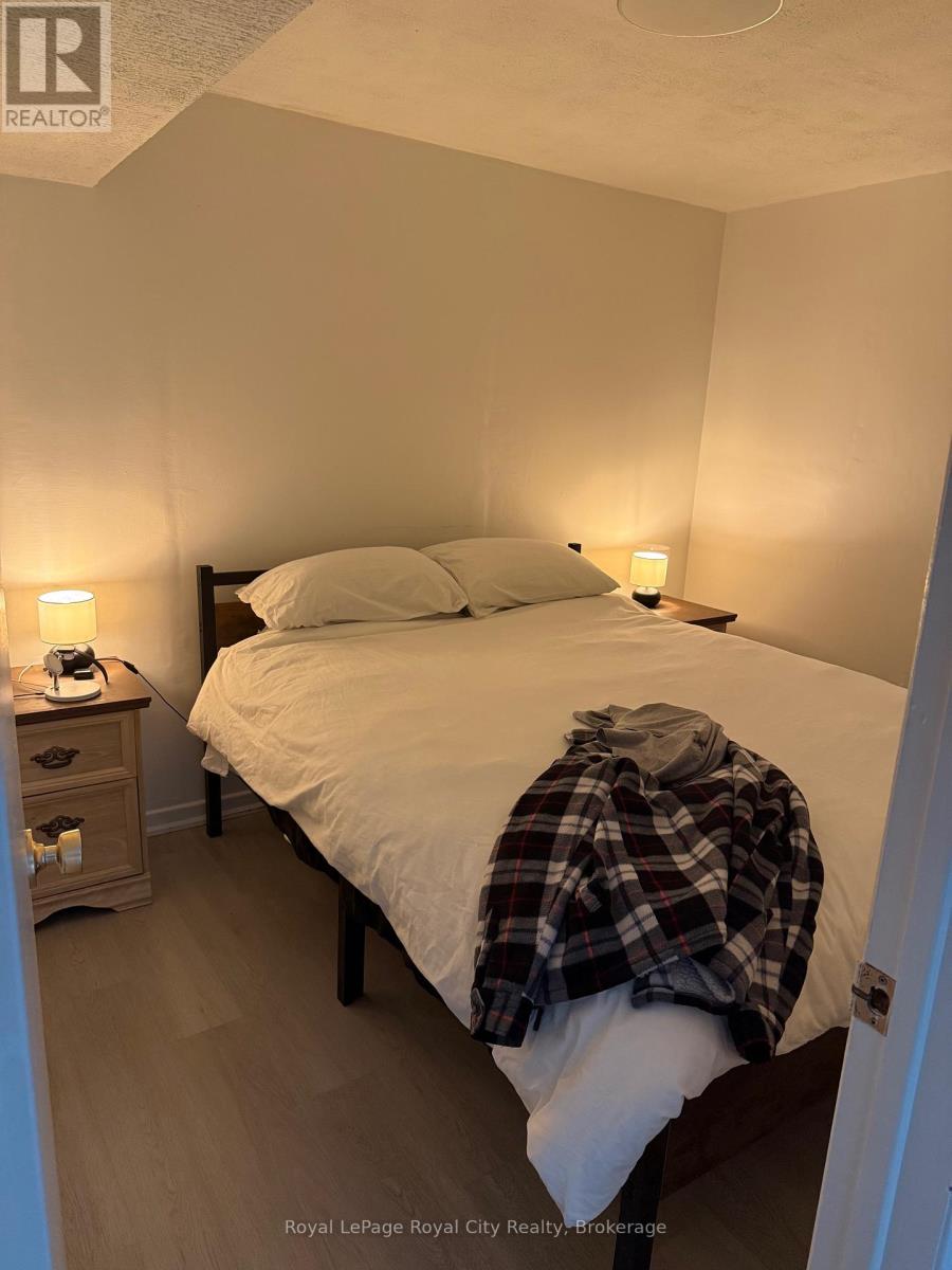 B - 30 Glenbrook Drive, Guelph (Victoria North), Ontario  N1E 1A9 - Photo 5 - X12614000