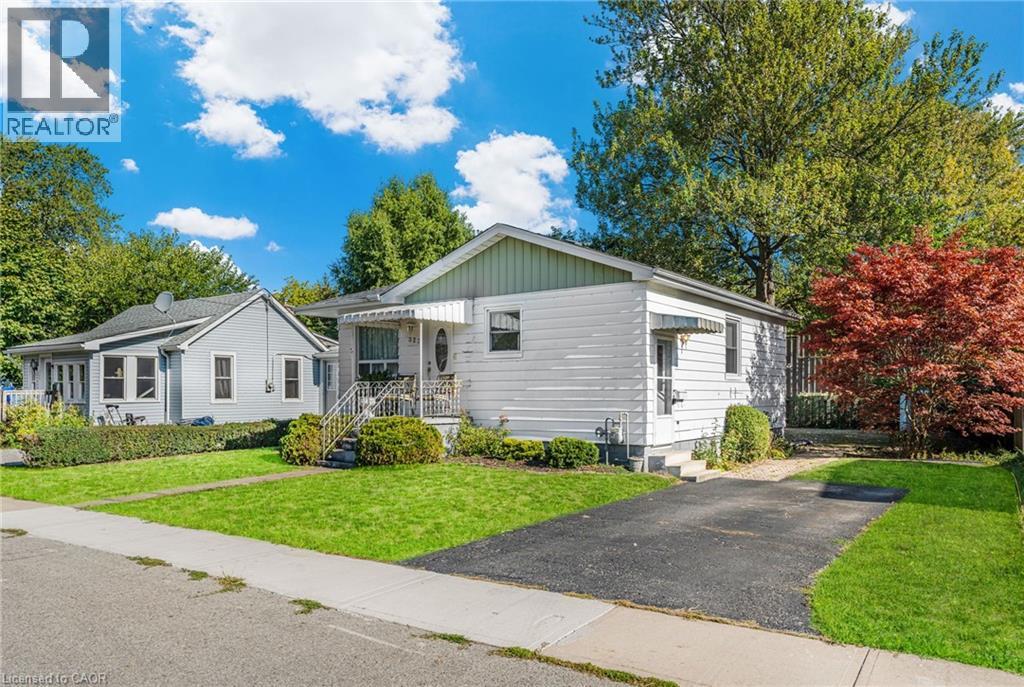 323 NORTH CAYUGA Street W, Dunnville, Ontario