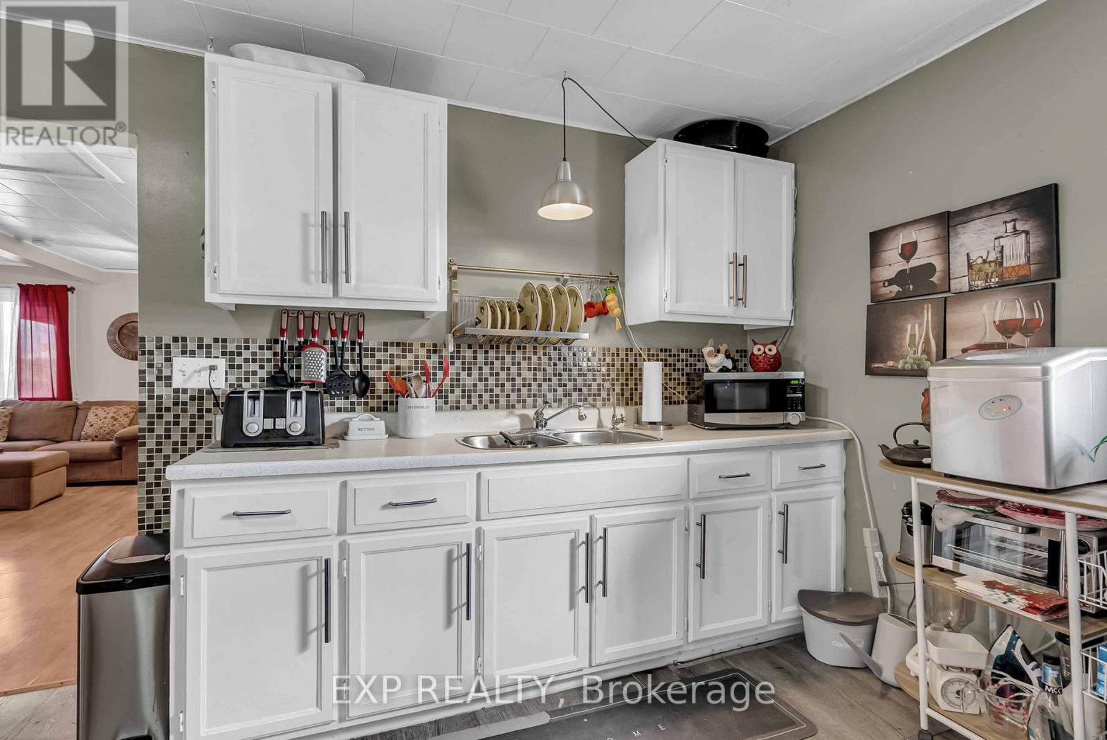 1060 Abbot Street, Cornwall, Ontario  K8J 4R4 - Photo 10 - X12614066