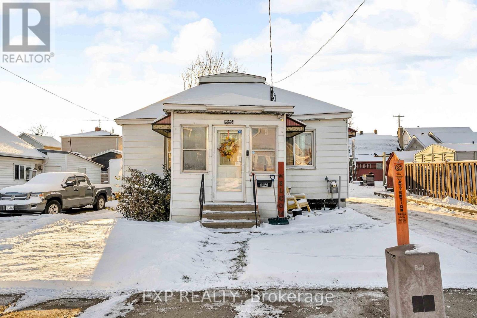 1060 Abbot Street, Cornwall, Ontario  K8J 4R4 - Photo 2 - X12614066