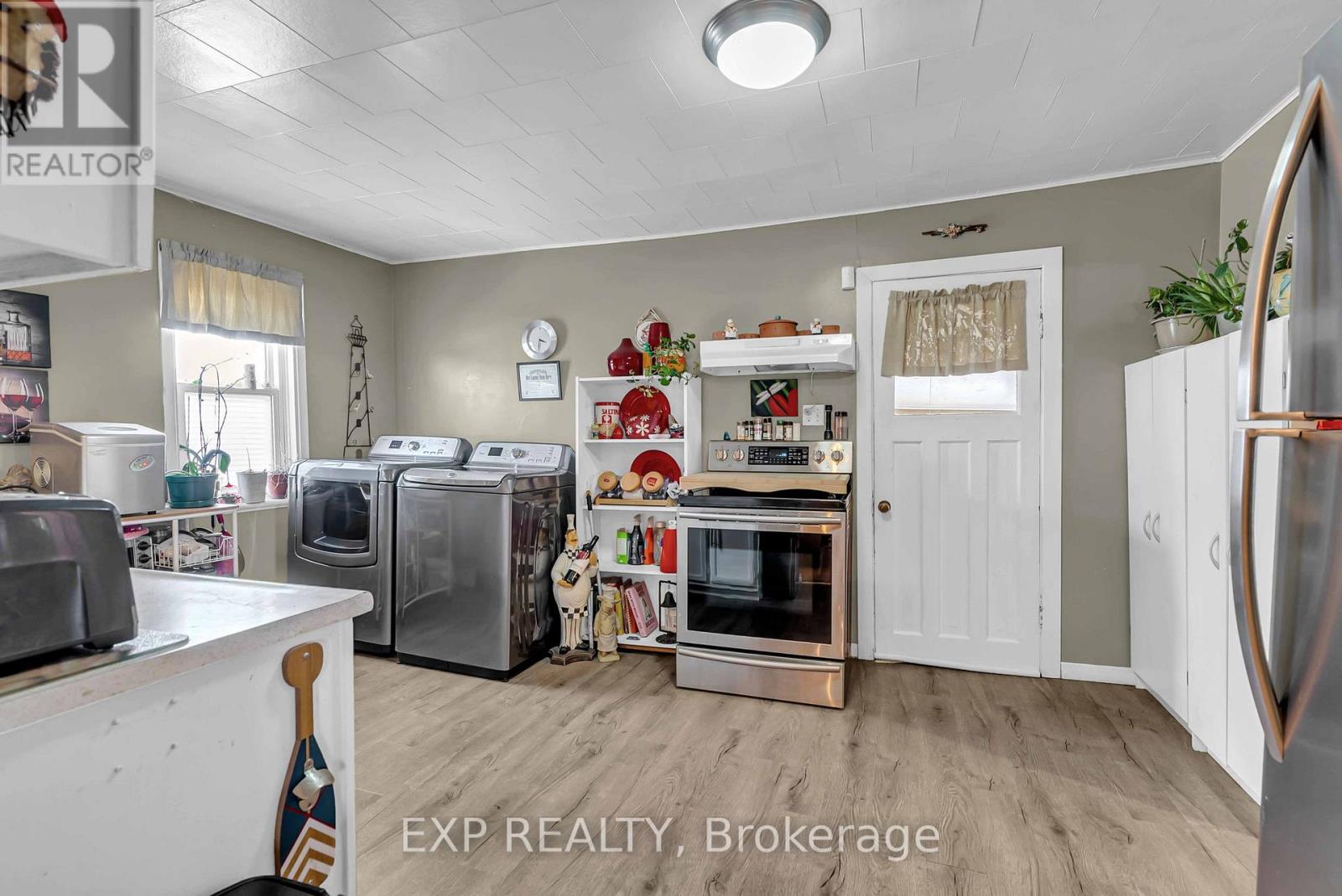 1060 Abbot Street, Cornwall, Ontario  K8J 4R4 - Photo 7 - X12614066