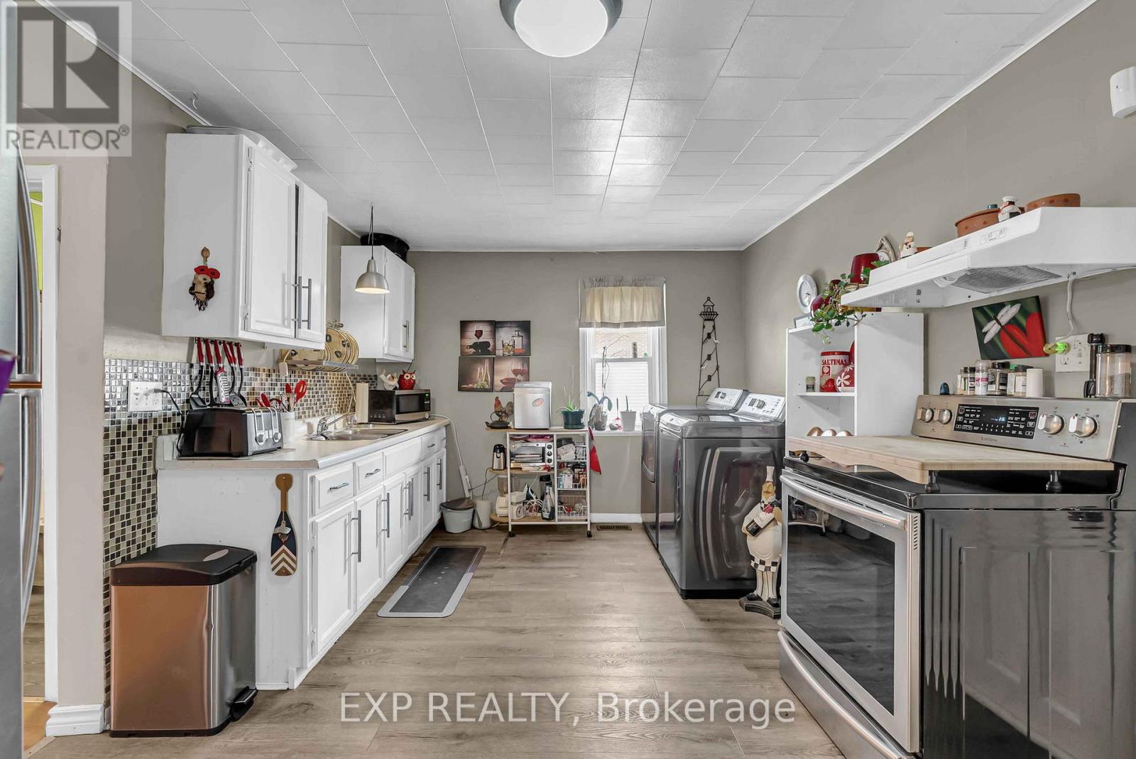 1060 Abbot Street, Cornwall, Ontario  K8J 4R4 - Photo 8 - X12614066