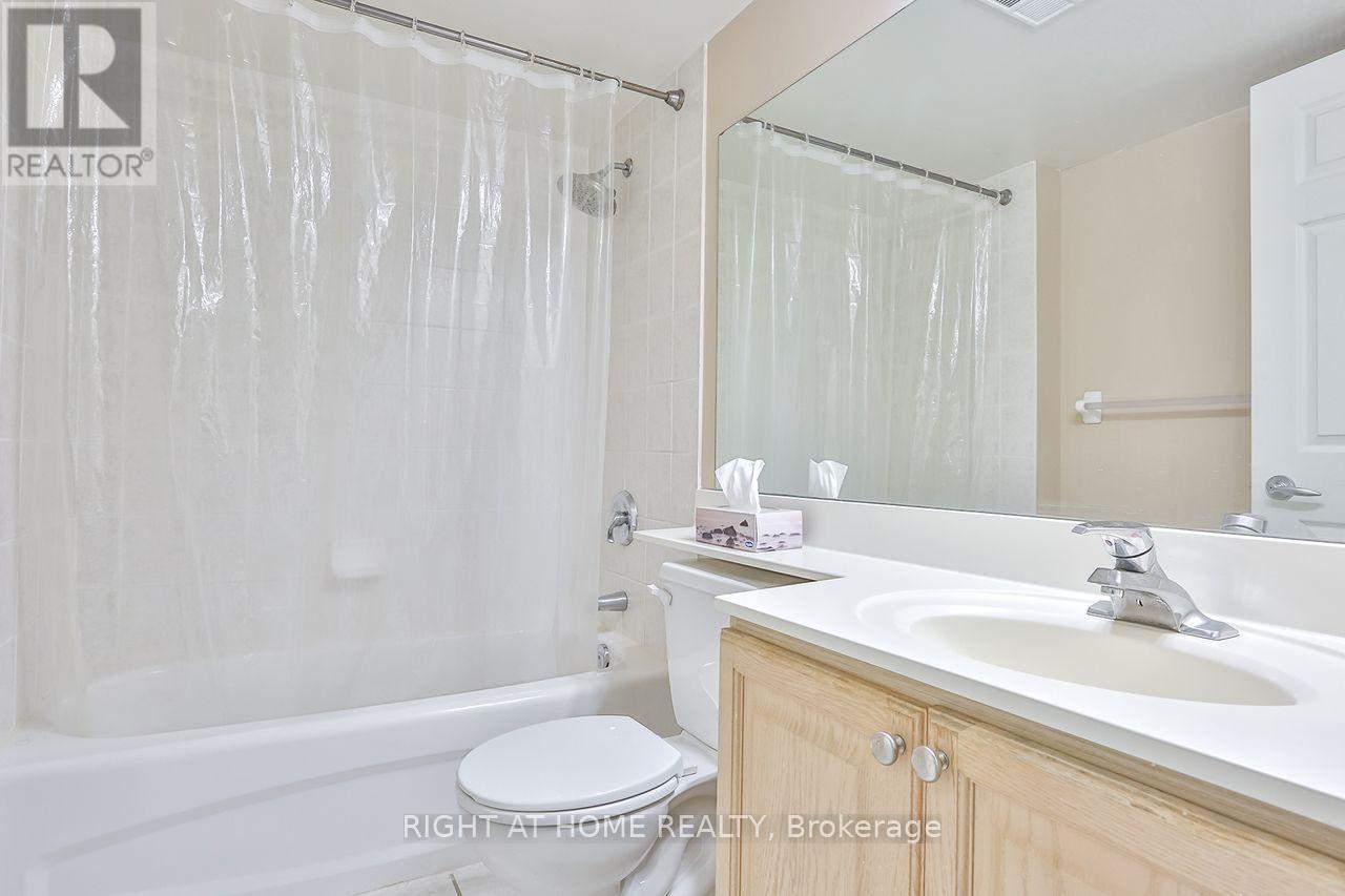 918 - 230 Queens Quay W, Toronto, Ontario  M5J 2Y7 - Photo 11 - C12613992
