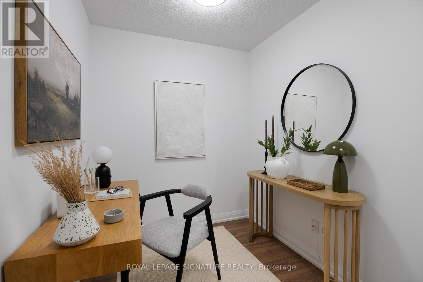 110 - 305 Roehampton Avenue, Toronto (Mount Pleasant East), Ontario  M4P 0B2 - Photo 2 - C12614118