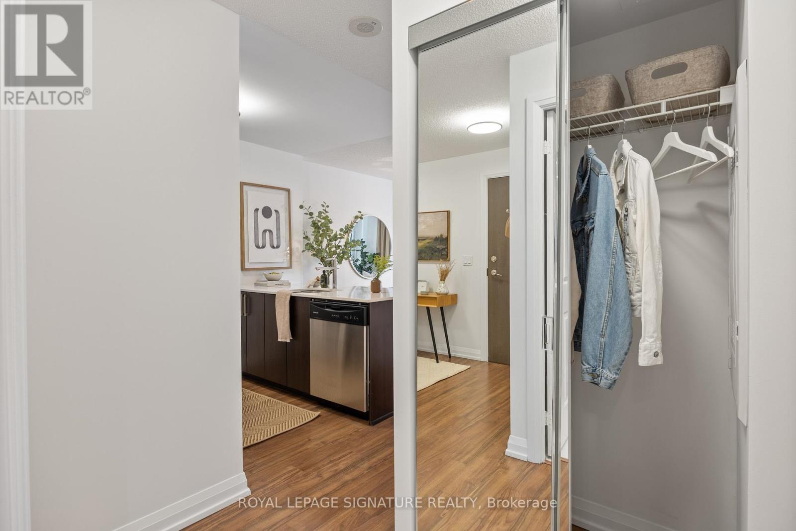 110 - 305 Roehampton Avenue, Toronto (Mount Pleasant East), Ontario  M4P 0B2 - Photo 3 - C12614118