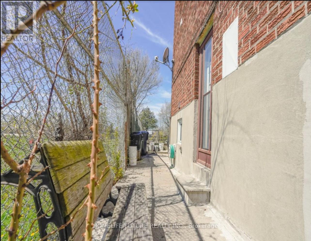 62 North Edgely Avenue, Toronto, Ontario  M1K 1T7 - Photo 22 - E12614014