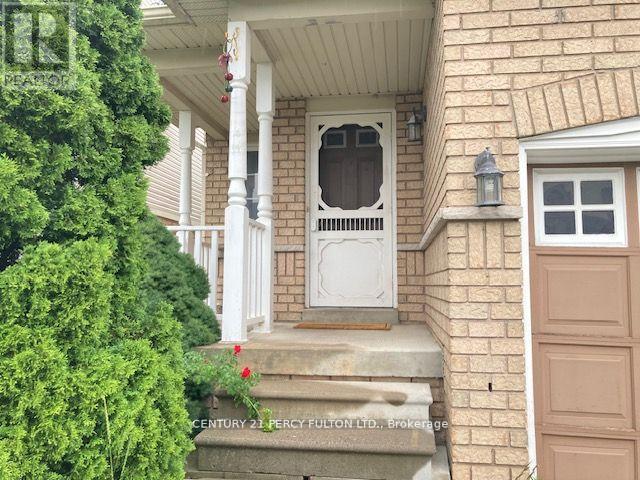 27 Whitewater Street, Whitby, Ontario  L1R 2S8 - Photo 2 - E12614038