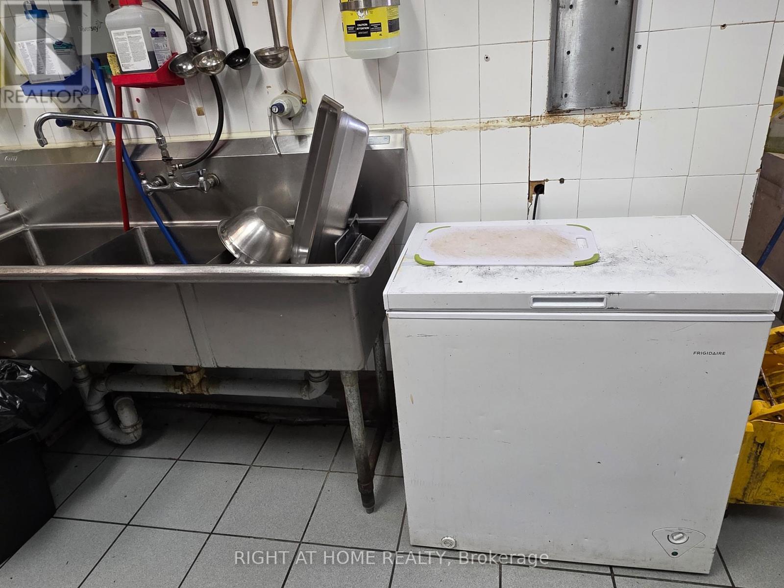 E1 - 710 Taunton Road E, Whitby, Ontario  L1R 3L6 - Photo 21 - E12614070