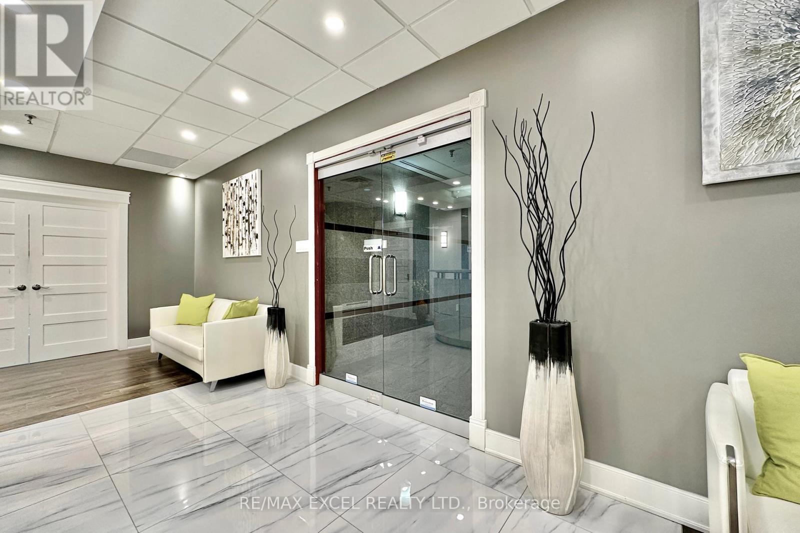 406 & 407 - 3950 14th Avenue, Markham, Ontario  L3R 0A9 - Photo 11 - N12614060