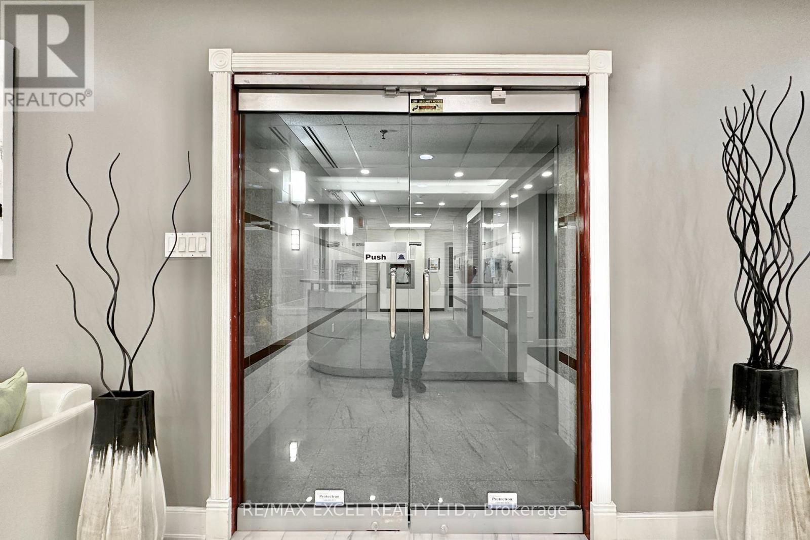 406 & 407 - 3950 14th Avenue, Markham, Ontario  L3R 0A9 - Photo 17 - N12614060