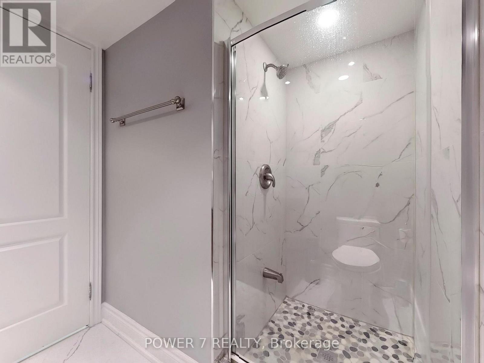 26 Suncrest Boulevard, Markham, Ontario  L3T 7Y4 - Photo 11 - N12614086