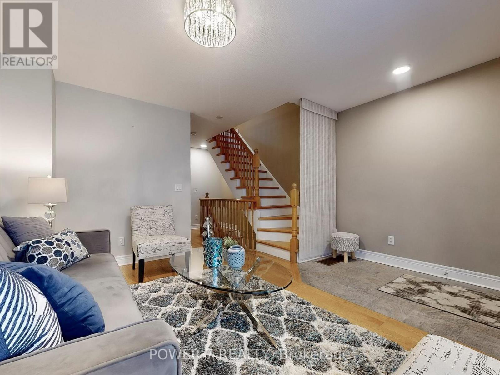 26 Suncrest Boulevard, Markham, Ontario  L3T 7Y4 - Photo 6 - N12614086