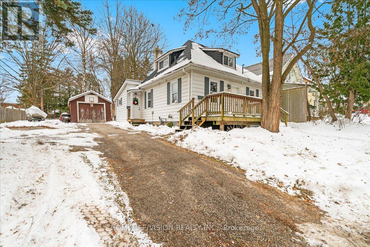 314 RUSSELL STREET, midland, Ontario