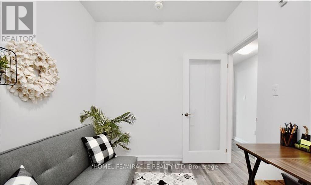 612 - 302 Essa Road, Barrie (0 West), Ontario  L9J 0H3 - Photo 15 - S12614128