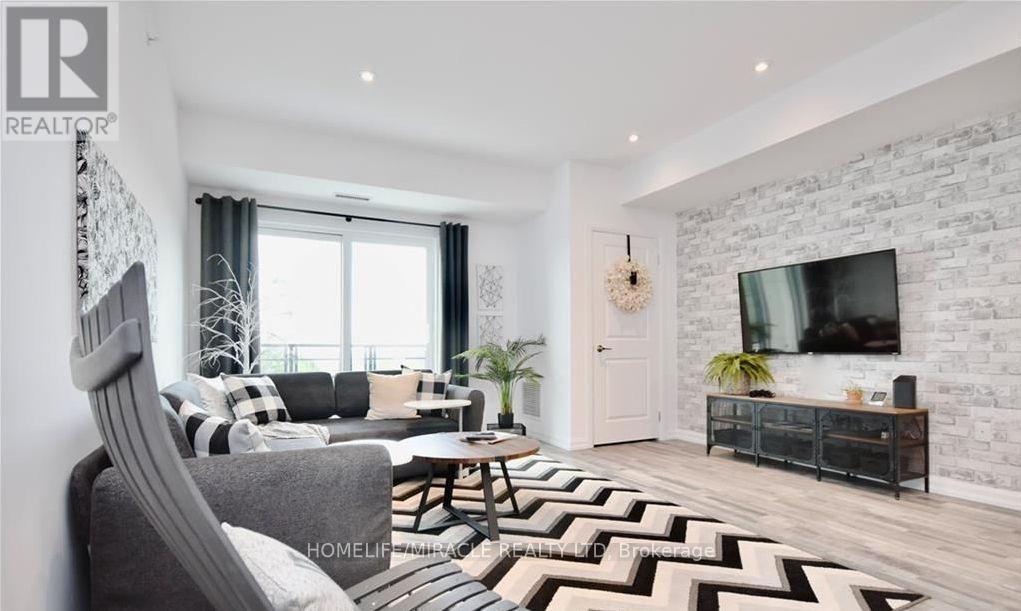 612 - 302 Essa Road, Barrie (0 West), Ontario  L9J 0H3 - Photo 5 - S12614128