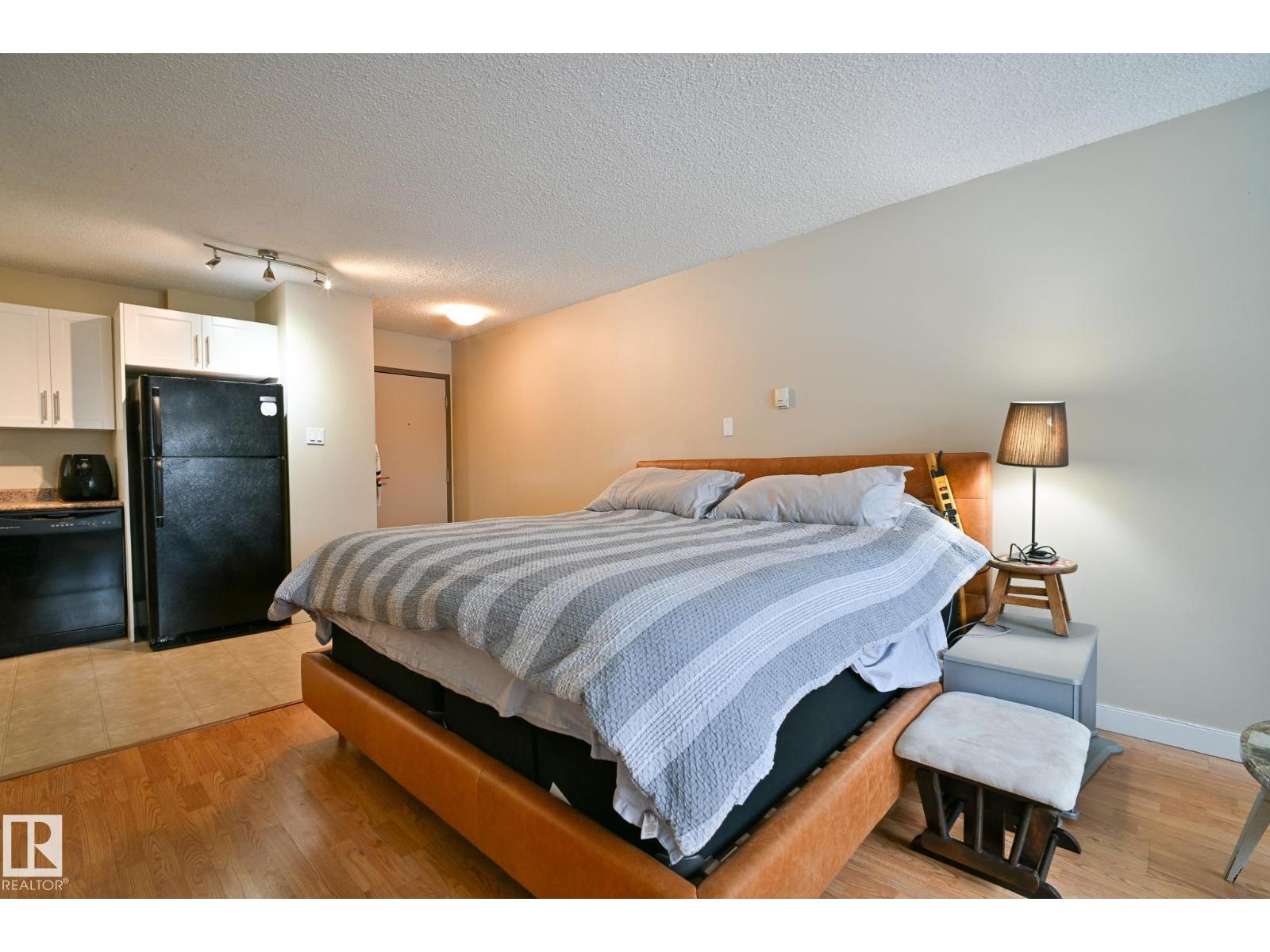 #802 9710 105 St Nw, Edmonton, Alberta  T5K 1A4 - Photo 17 - E4466399