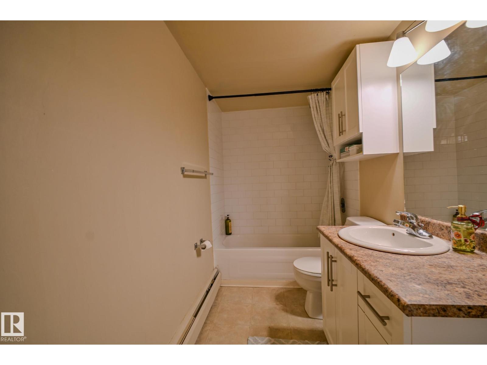 #802 9710 105 St Nw, Edmonton, Alberta  T5K 1A4 - Photo 24 - E4466399