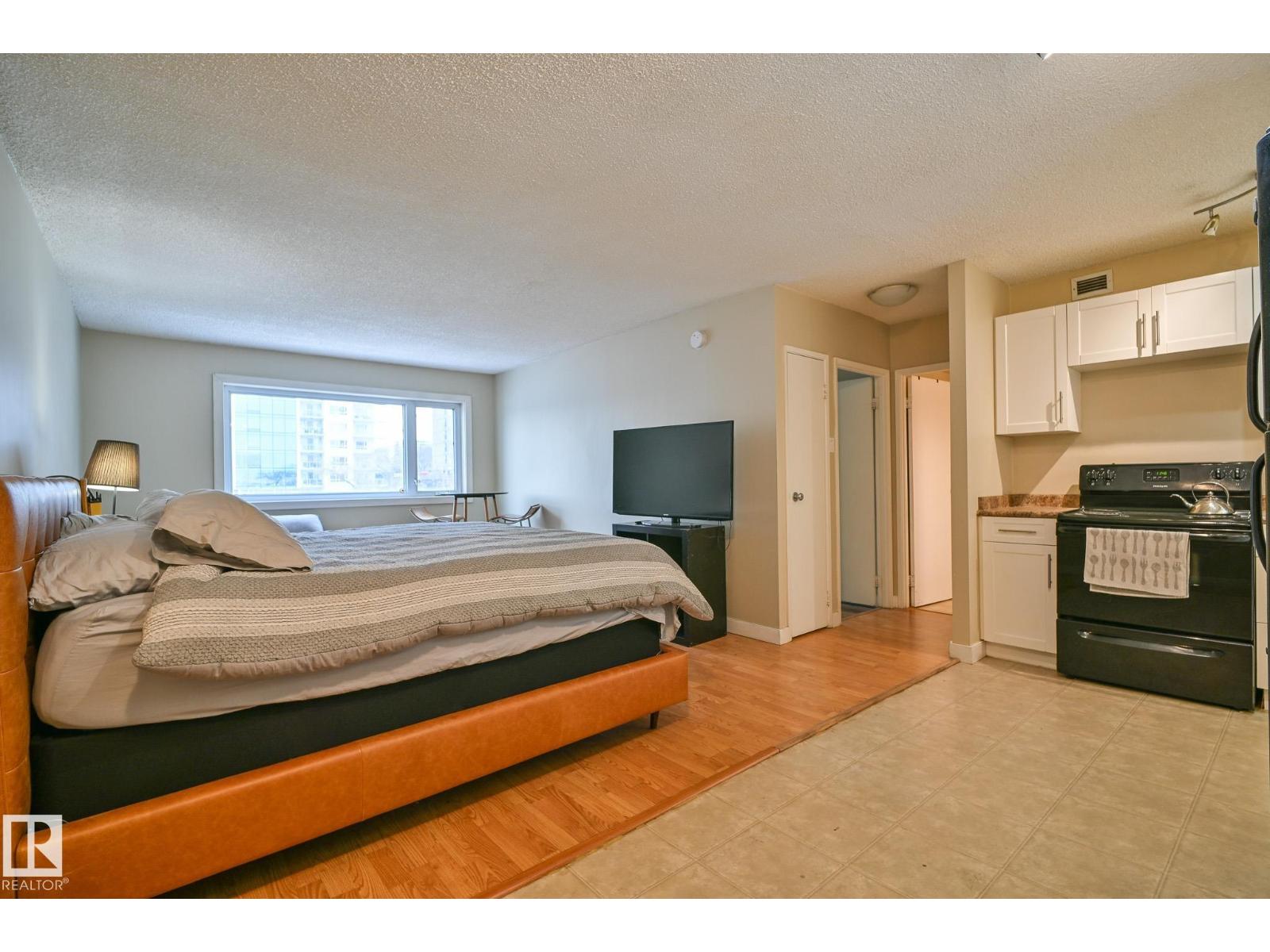 #802 9710 105 St Nw, Edmonton, Alberta  T5K 1A4 - Photo 7 - E4466399