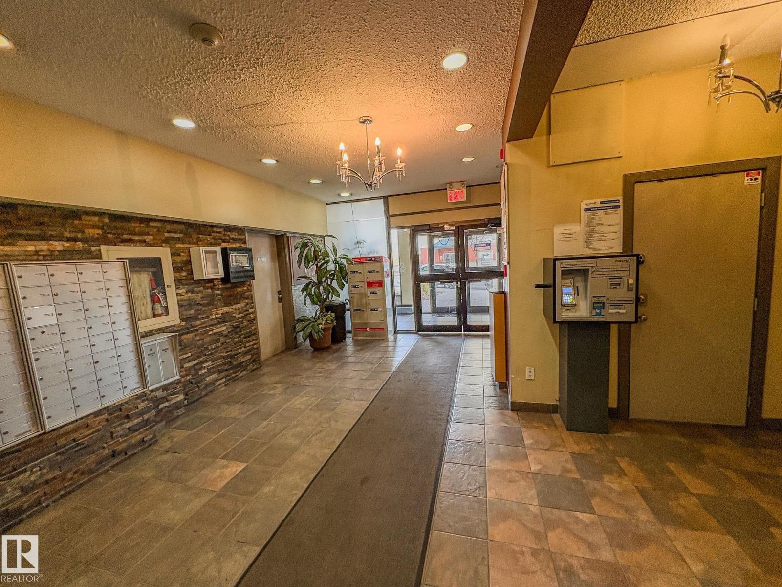 #802 9710 105 St Nw, Edmonton, Alberta  T5K 1A4 - Photo 2 - E4466399